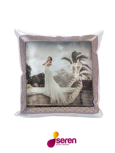 Fotoğraf Baskılı Bordürlü Beyaz Yastık